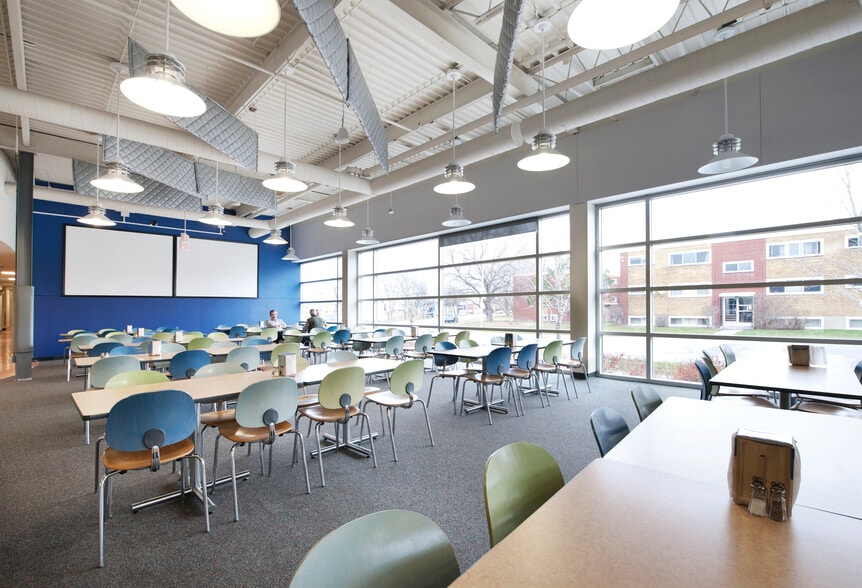 1550 Carling Ave, Ottawa, ON for lease - Interior Photo - Image 3 of 7