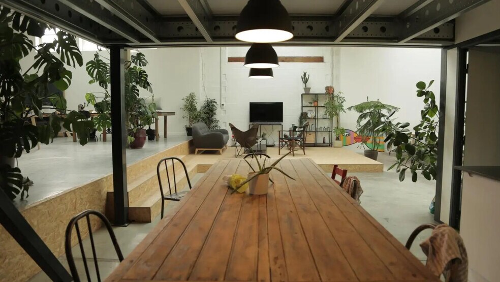 Office in Lille for lease - Building Photo - Image 3 of 6