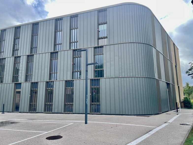Office in Aix-en-Provence for lease - Building Photo - Image 3 of 20