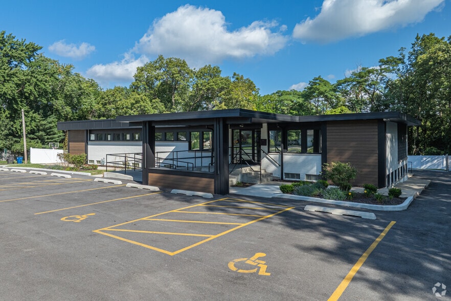 3820 Central Ave, Lake Station, IN for lease - Building Photo - Image 2 of 21