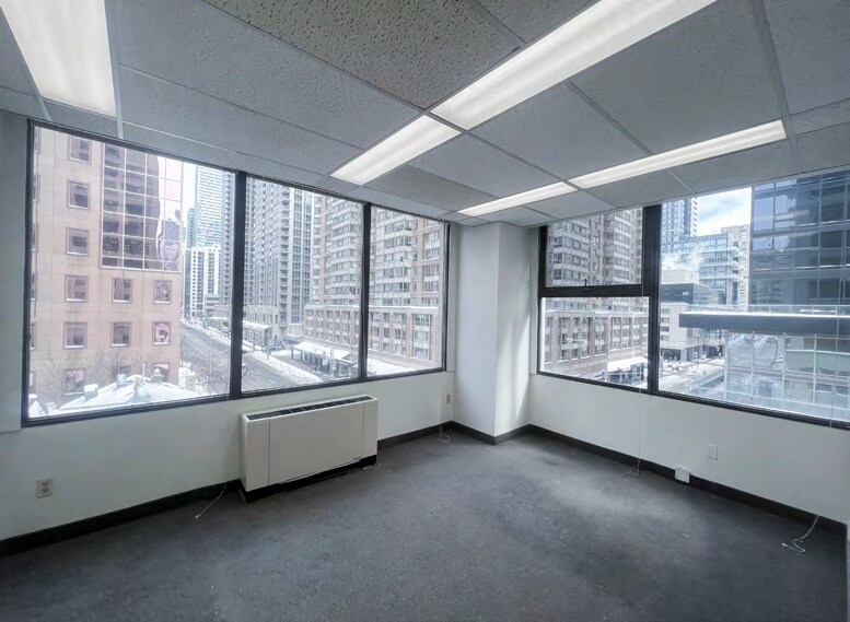 700 Bay St, Toronto, ON for lease Interior Photo- Image 1 of 2