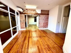 701 W Magnolia Ave, Fort Worth, TX à louer Photo intérieure- Image 2 de 9