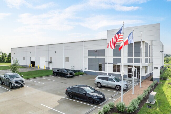 Plus de détails pour 3703 Cedar Blvd, Baytown, TX - Industriel à louer