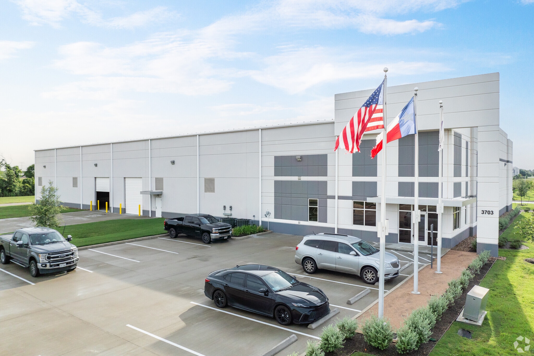 3703 Cedar Blvd, Baytown, TX for lease Primary Photo- Image 1 of 33