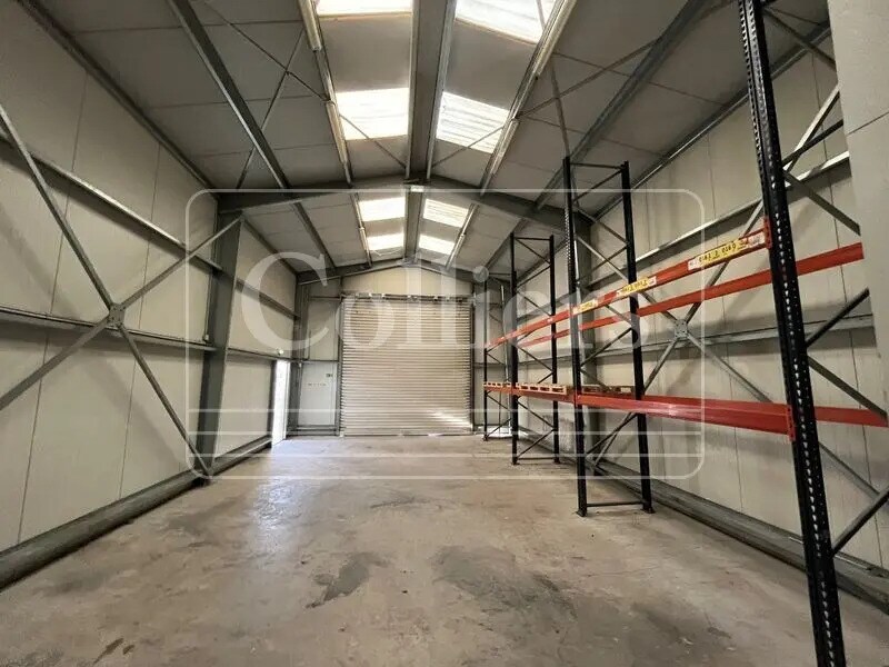 Flex in Marseille for lease Interior Photo- Image 1 of 4