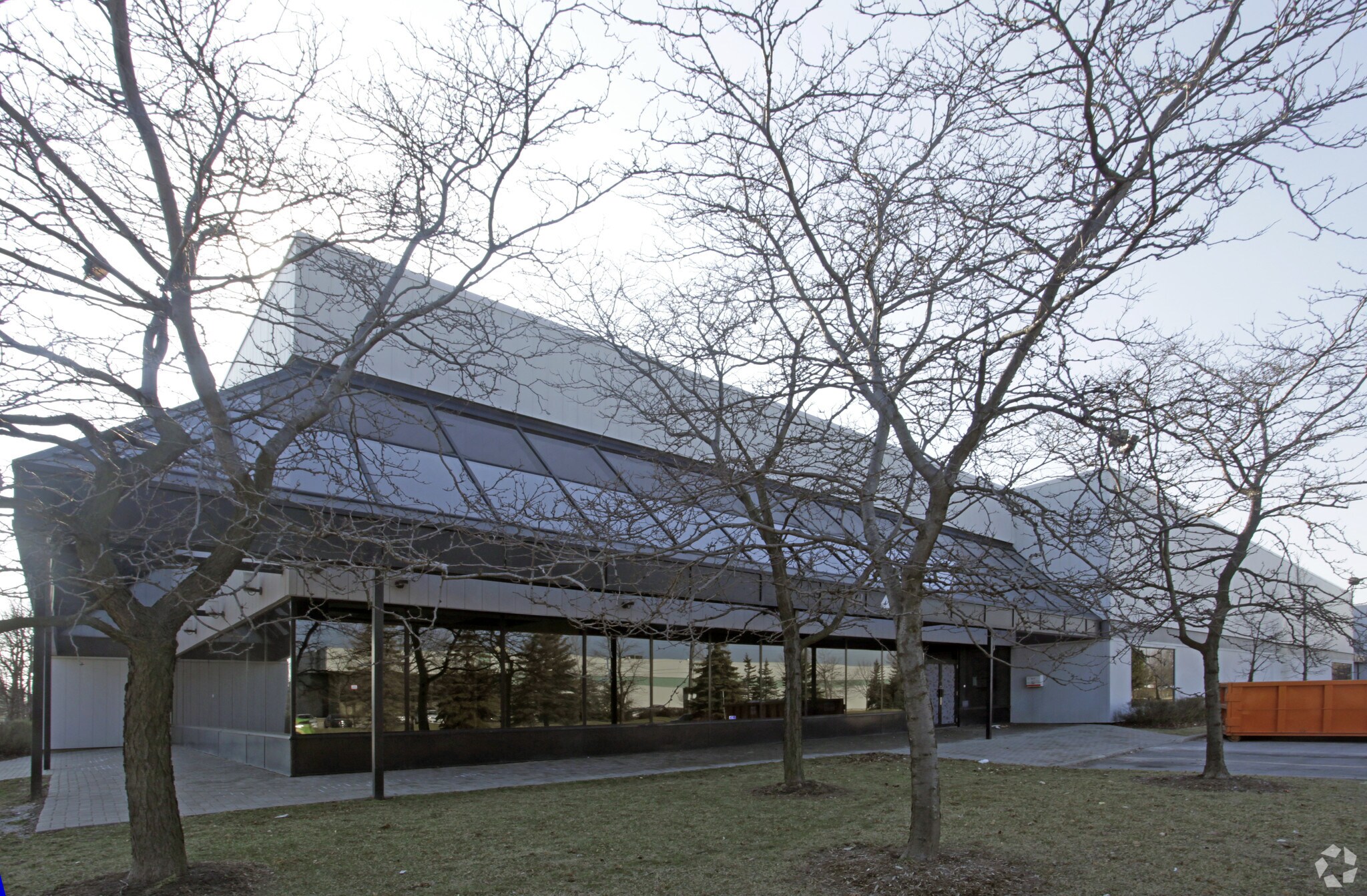 40 Summerlea Rd, Brampton, ON à louer Photo principale- Image 1 de 3