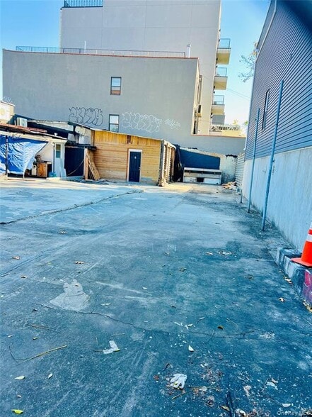 2258 Atlantic Ave, Brooklyn, NY for sale - Building Photo - Image 2 of 2