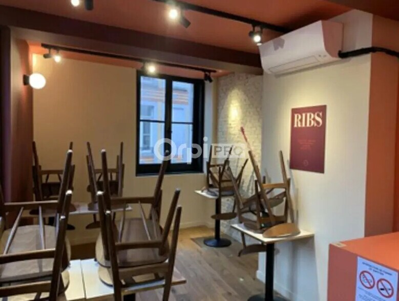 Retail in Lille for lease - Interior Photo - Image 3 of 4