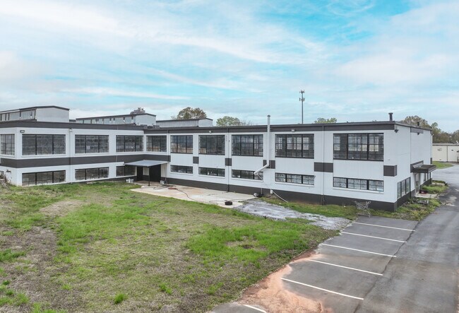 Plus de détails pour 585 11th St NW, Hickory, NC - Industriel à vendre