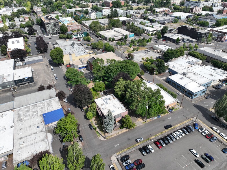 SE 7th Ave portefeuille de 2 propriétés à vendre sur LoopNet.ca - Aérien - Image 3 de 6