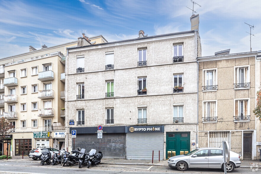 Flex in Le Pré-Saint-Gervais for lease - Primary Photo - Image 1 of 3