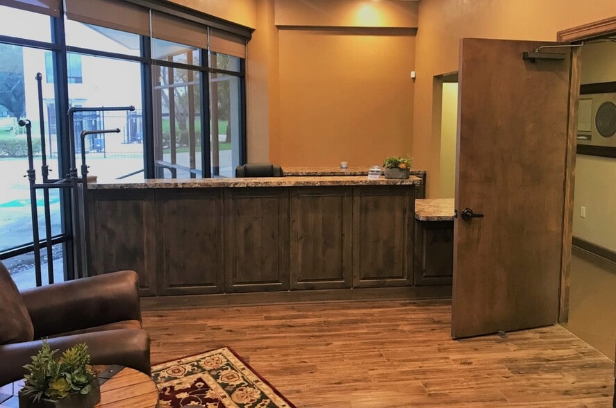 16920 Park Row, Houston, TX for sale - Interior Photo - Image 3 of 10