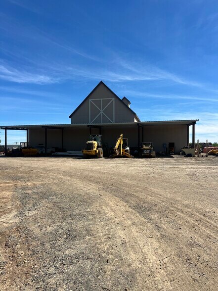 5701 Crabtree Rd, Waterford, CA à vendre - Photo du bâtiment - Image 2 de 9