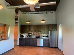 1901-1907 Vestal Pky E, Vestal Township, NY à louer Photo intérieure- Image 2 de 6