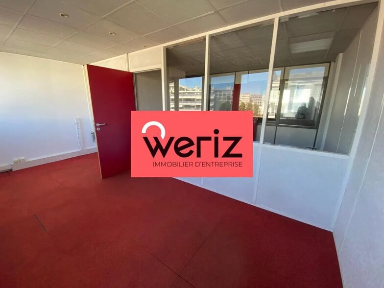 Office in Marseille for lease - Interior Photo - Image 3 of 8