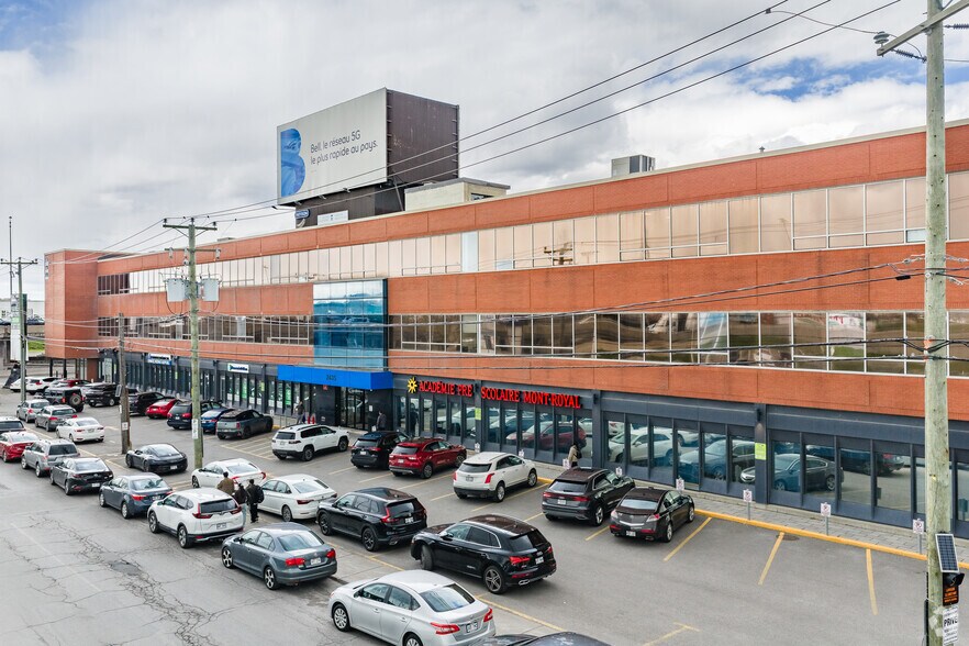 4480 Ch de la Côte-de-Liesse, Mt Royal, QC à louer - Photo du bâtiment - Image 3 de 4
