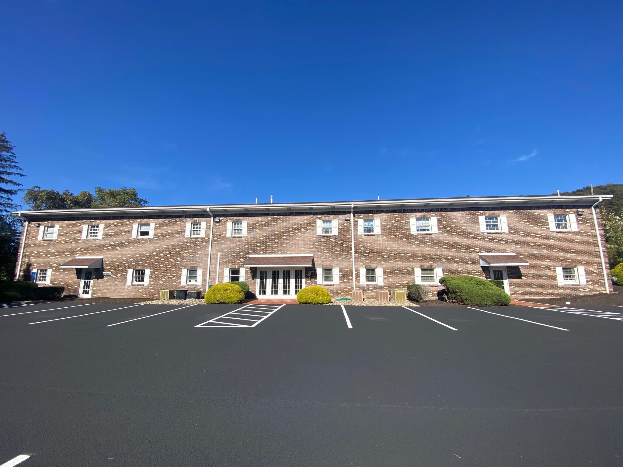 4893 Route 30 Hwy, Greensburg, PA à louer Photo du bâtiment- Image 1 de 12