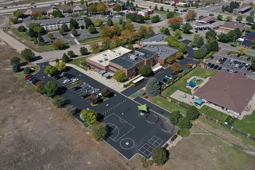 7640 Westgate Dr, Windsor, CO à vendre - Photo du bâtiment - Image 1 de 16