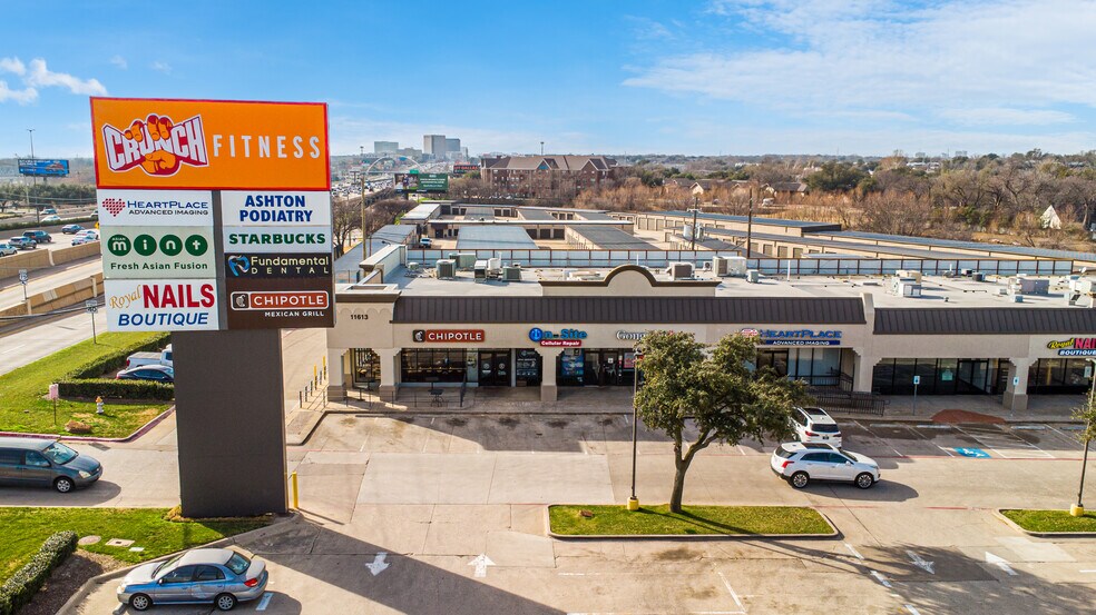 11613-11617 N Central Expy, Dallas, TX à louer - Photo du bâtiment - Image 3 de 44