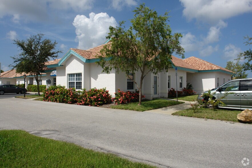 189 Center Rd, Venice, FL à vendre - Photo principale - Image 1 de 2