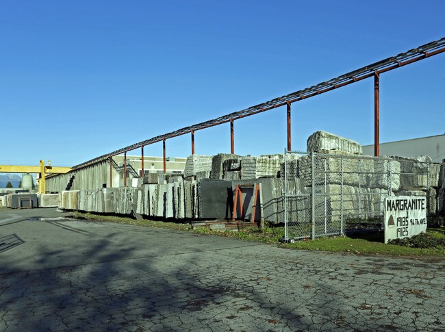 Plus de détails pour 19135 94th Ave, Surrey, BC - Industriel à vendre