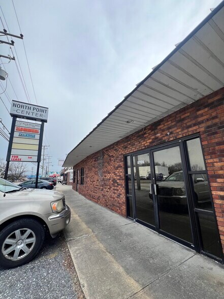 2701 North Point Rd, Baltimore, MD à vendre - Photo du bâtiment - Image 2 de 4