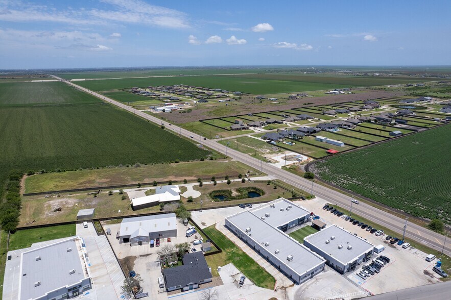 1290 FM 43, Corpus Christi, TX à vendre - Photo du bâtiment - Image 2 de 25
