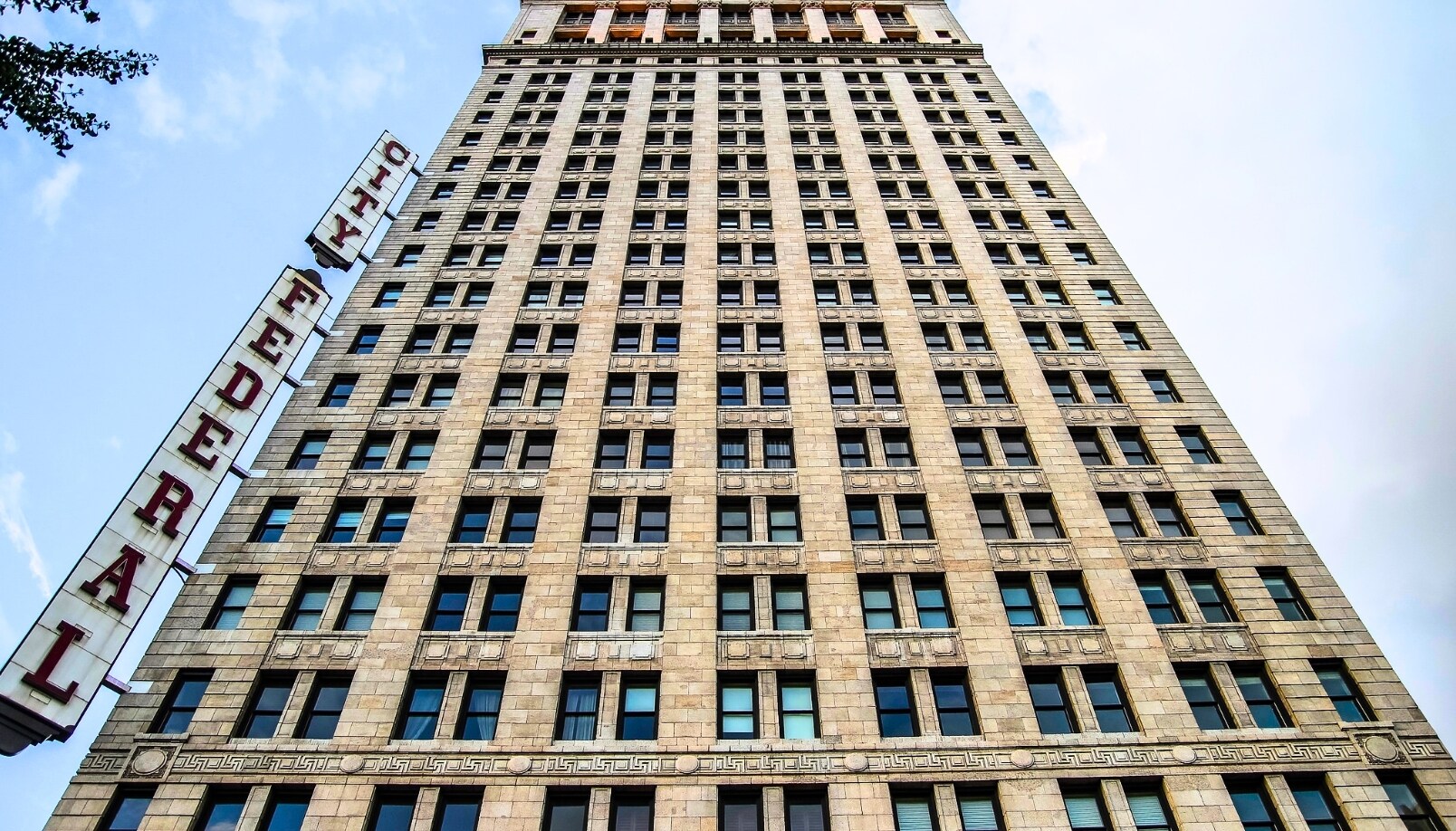 2024 2nd Ave N, Birmingham, AL à louer Photo du bâtiment- Image 1 de 11