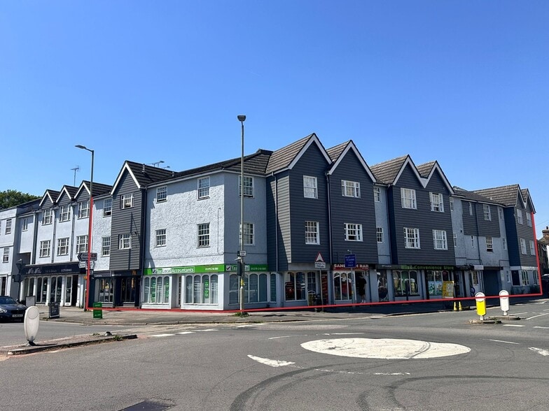 Sawbridgeworth – 113-123 London Road portefeuille de 2 propriétés à vendre sur LoopNet.ca - Photo du bâtiment - Image 1 de 8
