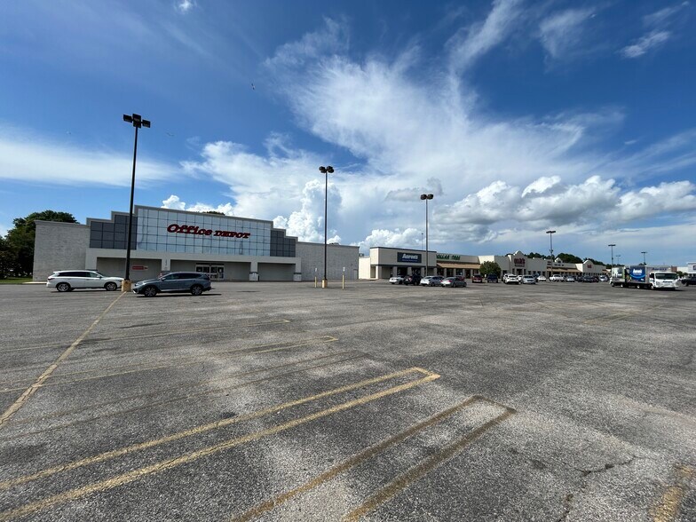 3437 Denny Ave, Pascagoula, MS à louer - Photo du bâtiment - Image 2 de 3