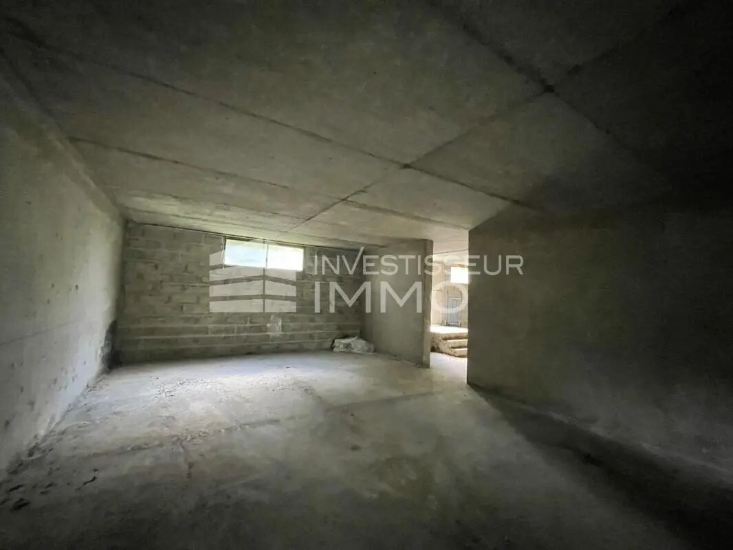 Flex in Villejuif for lease Interior Photo- Image 1 of 5