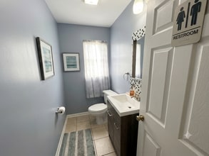 159 Main St, East Brunswick, NJ à vendre Photo intérieure- Image 2 de 4