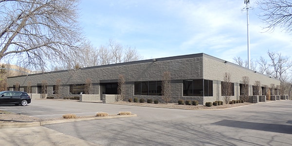 440-460 Sovereign Ct, Ballwin, MO for lease - Building Photo - Image 1 of 4