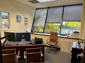 1400 Executive Pky, Eugene, OR for lease Interior Photo- Image 1 of 6