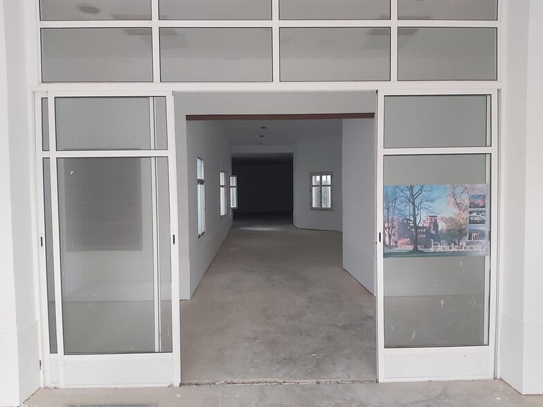 Retail in Cáceres for sale - Building Photo - Image 1 of 5