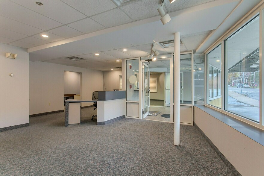 34 Connors St & 31 City Hall Ave portefeuille de 2 propriétés à vendre sur LoopNet.ca - Photo du bâtiment - Image 3 de 10