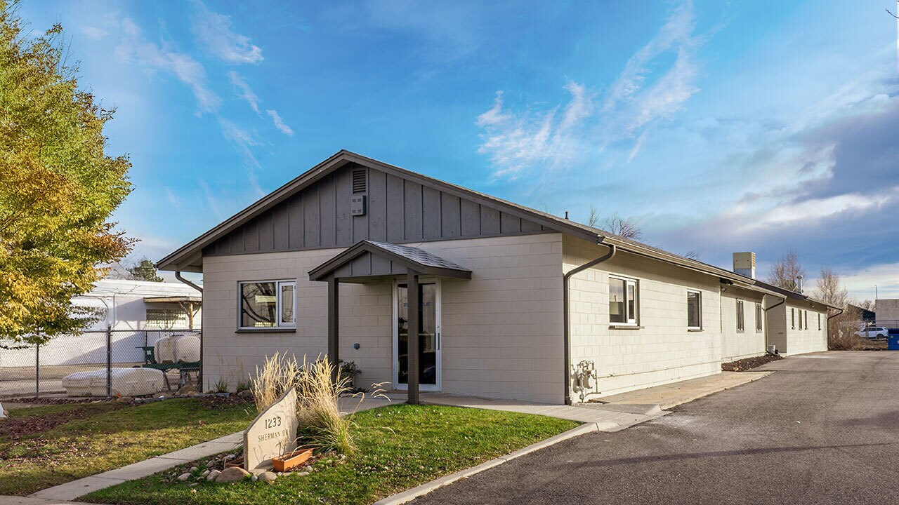 1233 Sherman Dr, Longmont, CO à louer Photo principale- Image 1 de 15