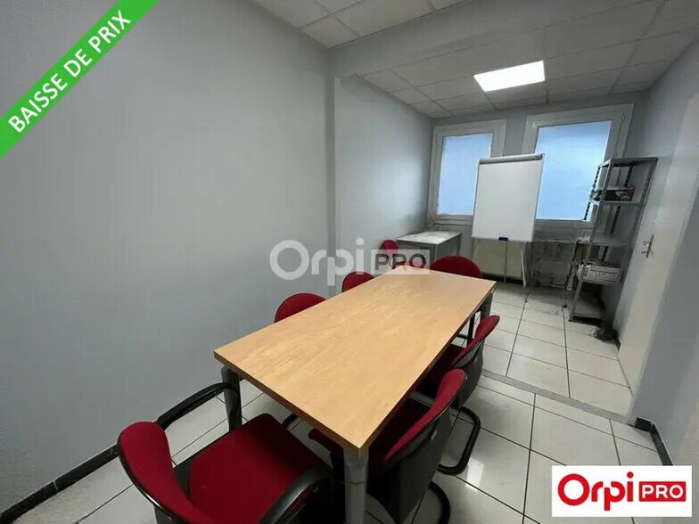 Office in Valence for sale - Interior Photo - Image 2 of 5