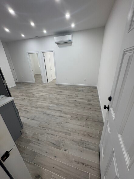 314 Avenue U, Brooklyn, NY à louer - Photo du bâtiment - Image 3 de 6