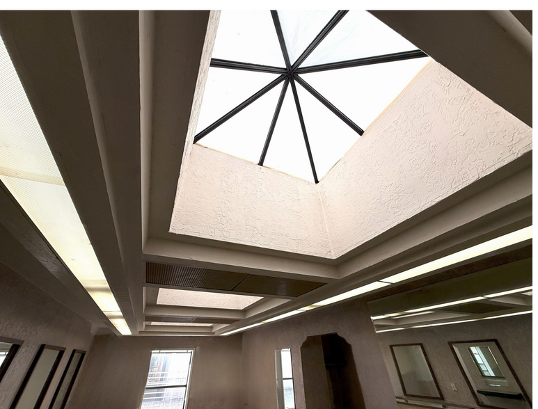 94 N Baldwin Ave, Sierra Madre, CA à vendre - Photo du bâtiment - Image 3 de 11