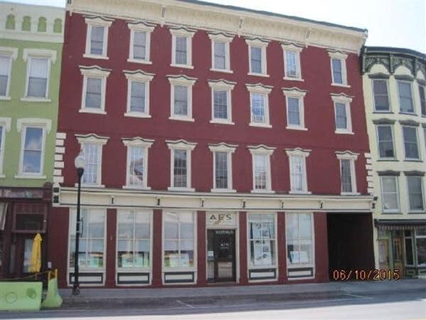 10 City Hall Pl, Plattsburgh, NY for lease Building Photo- Image 1 of 3