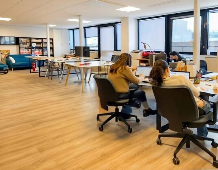 Office in Levallois-Perret for lease - Building Photo - Image 2 of 7