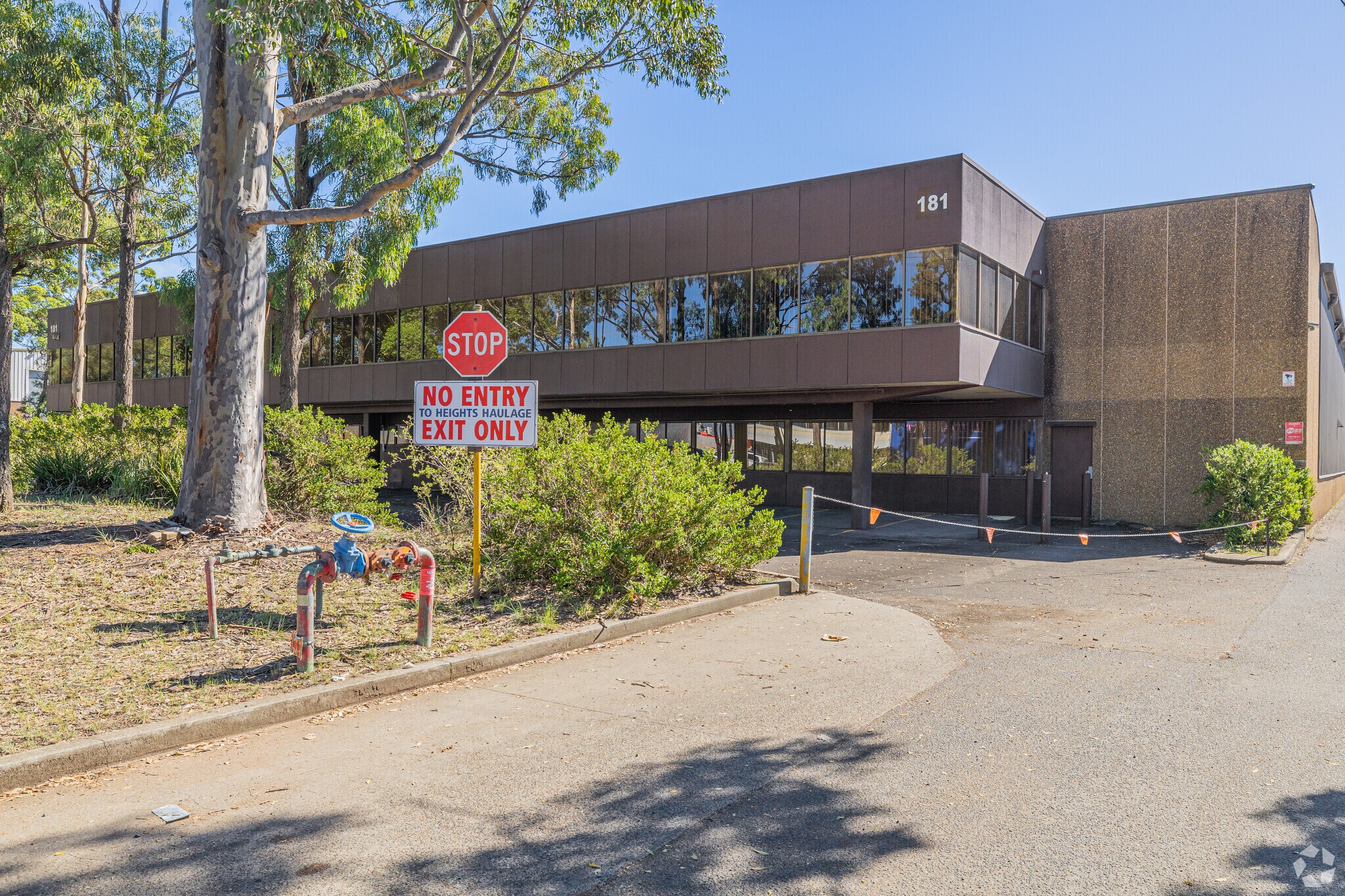 181 Newton Rd, Wetherill Park for lease Primary Photo- Image 1 of 11