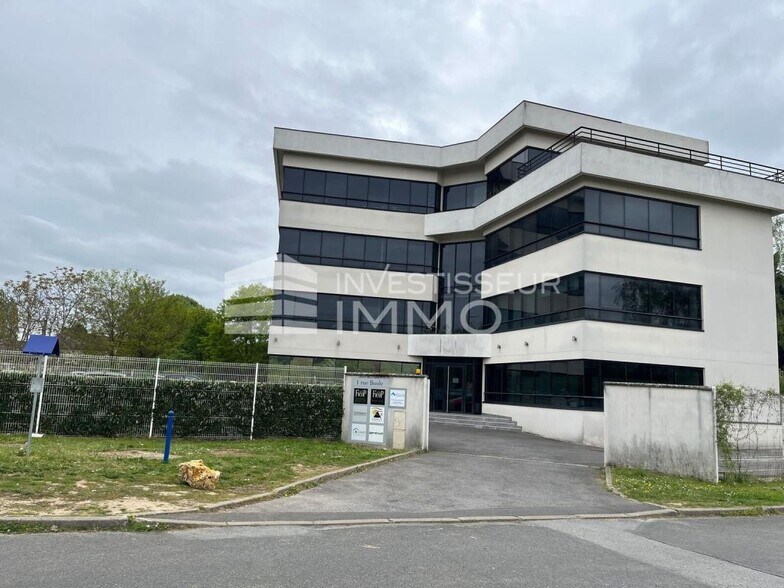 Office in Saint Michel Sur Orge for lease - Building Photo - Image 1 of 1
