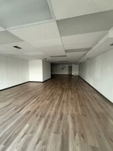 2419 S Campbell Ave, Springfield, MO à louer Photo intérieure- Image 2 de 11