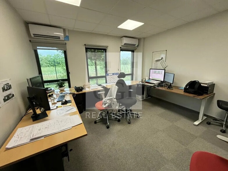 Bureau dans Saint-Priest à vendre - Photo intérieure - Image 2 de 9