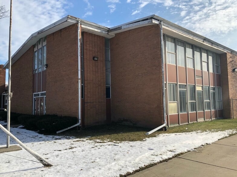 11406-11440 Morang Dr, Detroit, MI à vendre - Photo du bâtiment - Image 2 de 39