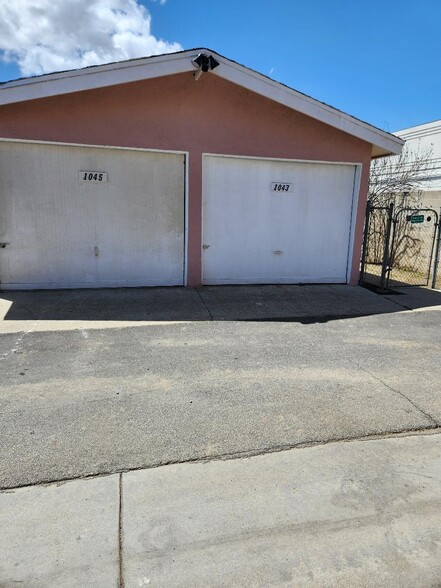 1041 Walnut St, Tustin, CA for sale - Building Photo - Image 2 of 9