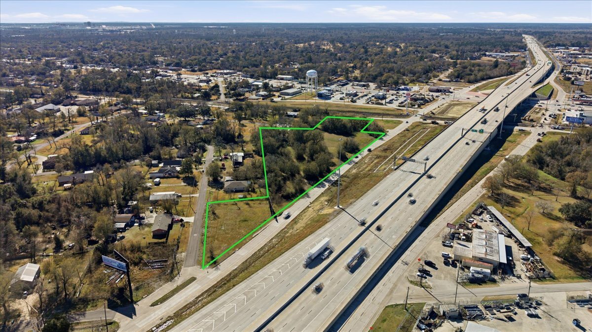 5.432 AC IH 10, Orange, TX for sale Primary Photo- Image 1 of 10