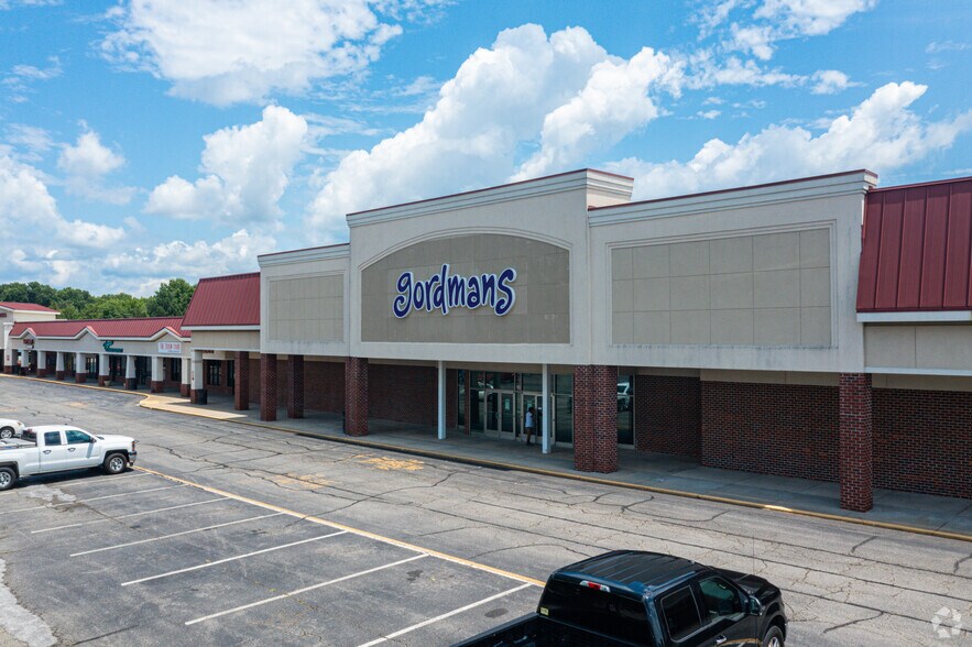 203-259 N Washington Ave, Ashland, VA for lease - Building Photo - Image 2 of 6